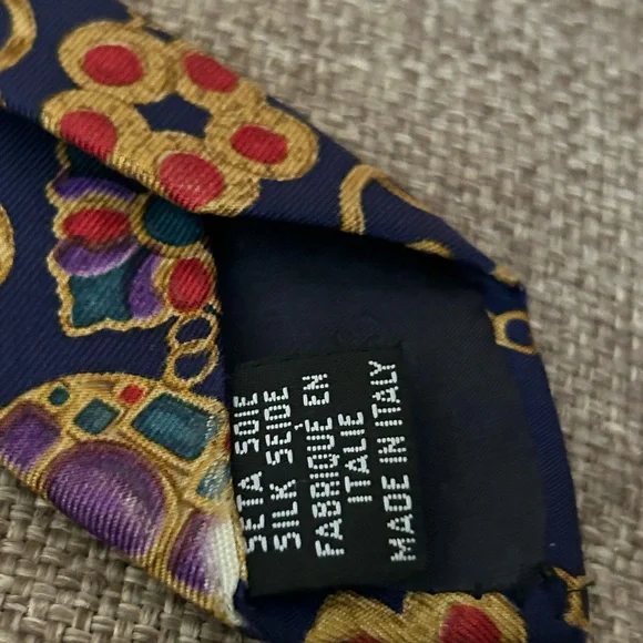 CHANEL Blue and Gold Patterned Tie - Picture 7 of 11